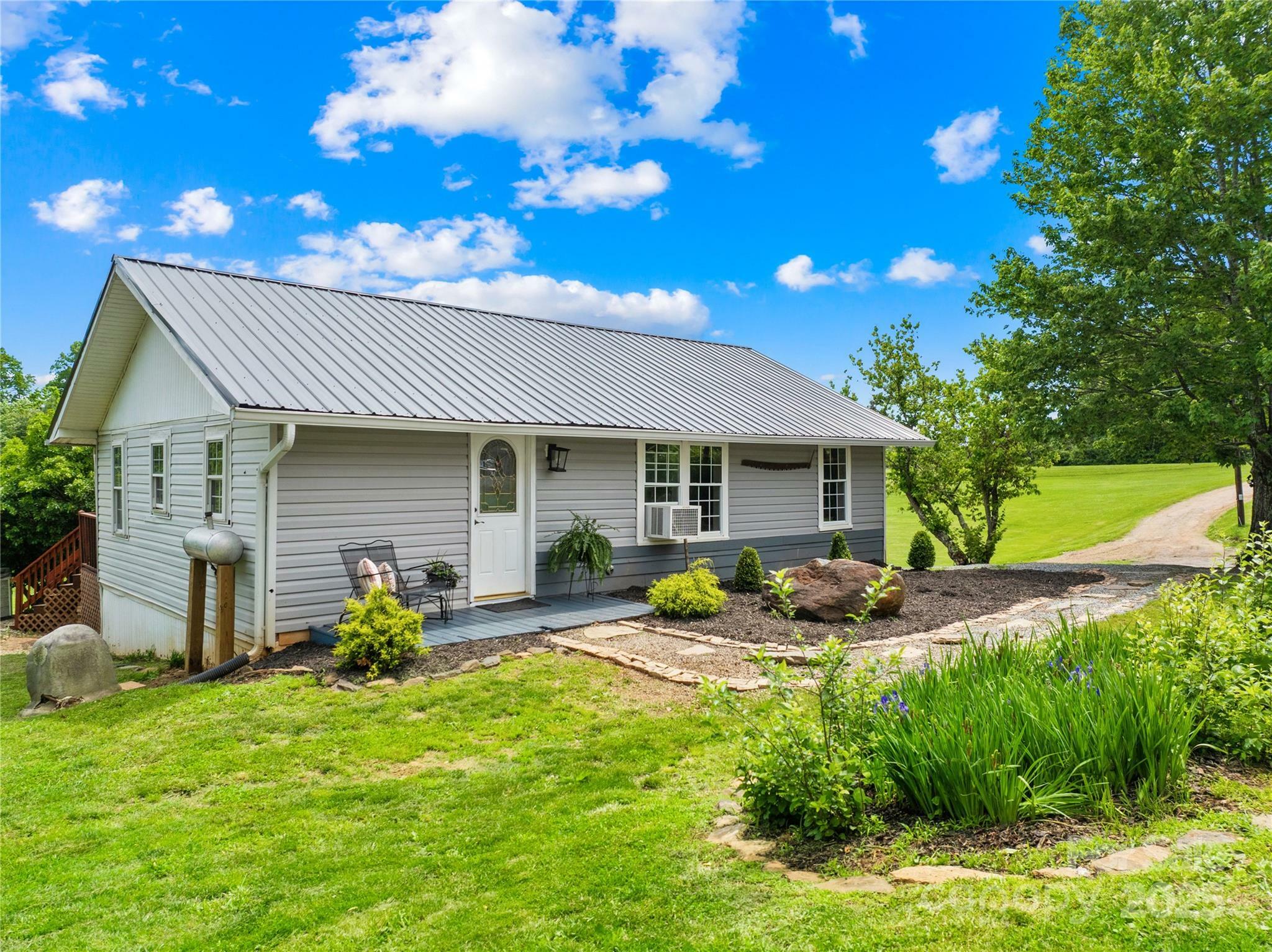 Property Photo:  16 Julep Drive  NC 28701 