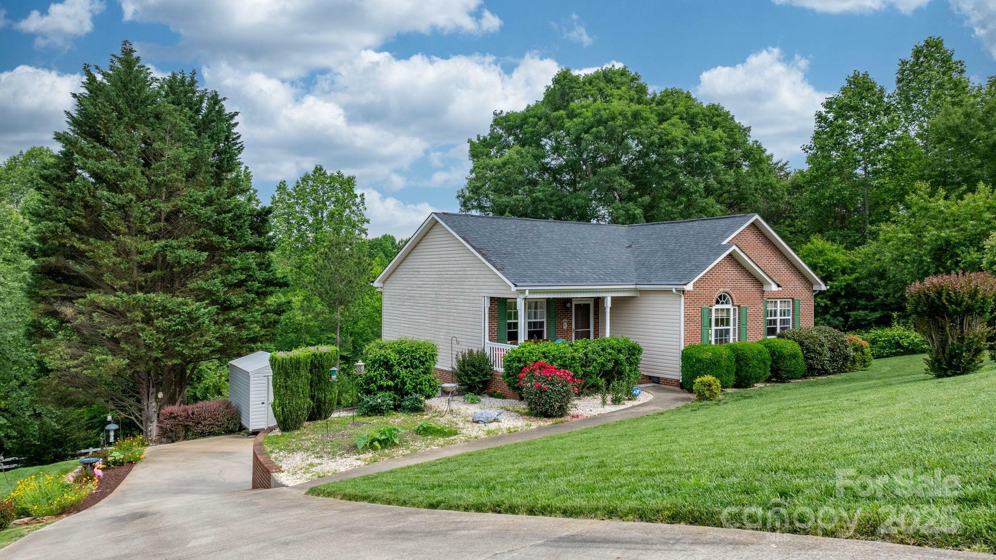 Property Photo:  215 Taylor Circle  NC 28630 