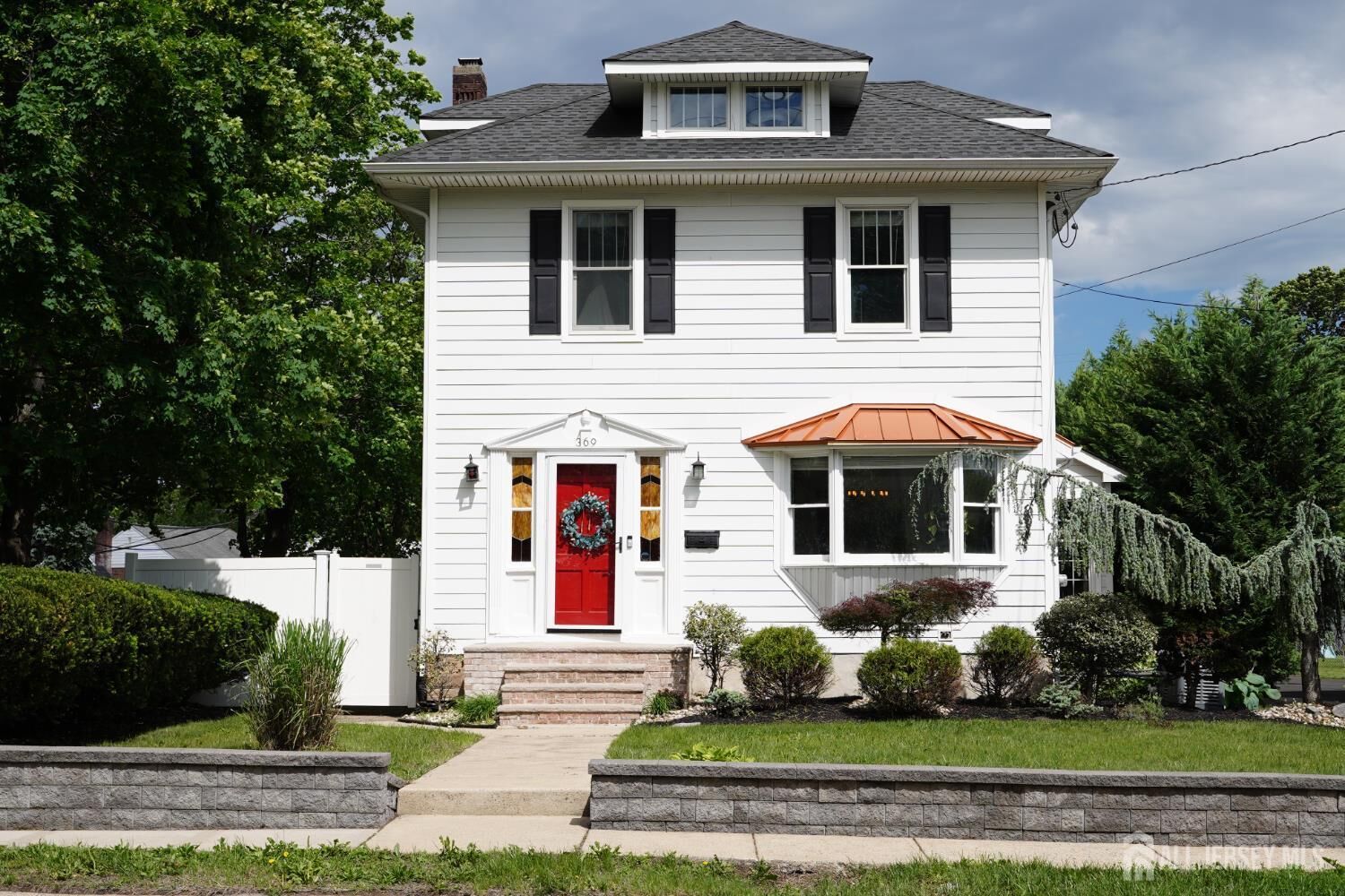 Property Photo:  369 N Main Street  NJ 08850 