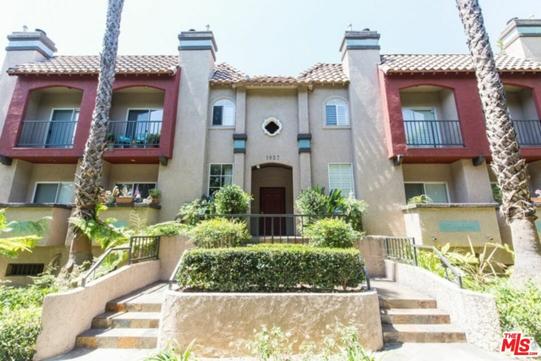 Property Photo: 1957 N Bronson Ave CA 90068