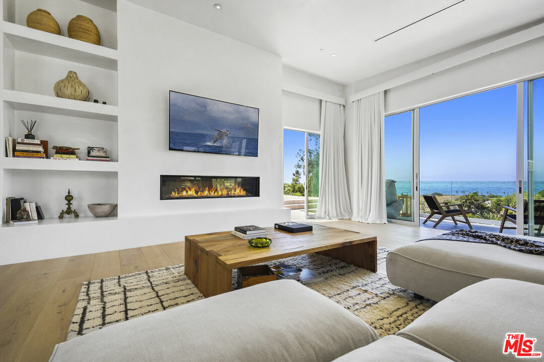 Property Photo: 5911 Busch Dr CA 90265