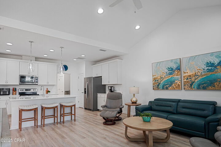 Property Photo: 8948 Coral Reef Way FL 32413