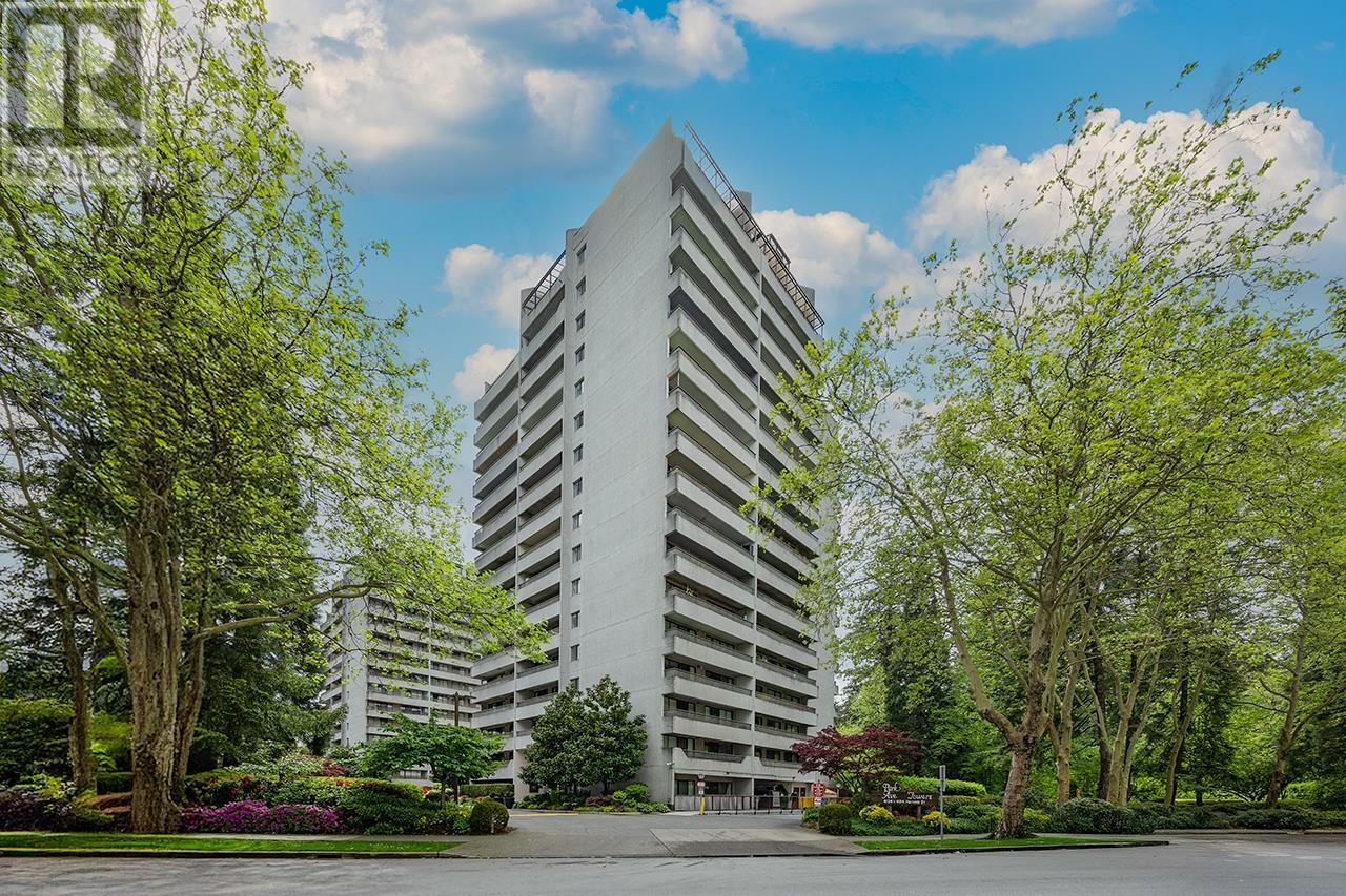 Property Photo: 4134 Maywood Street 603 BC V5H 4C9