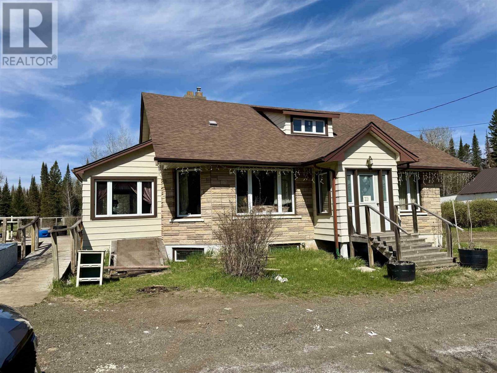 Property Photo:  117 Twin City Cross Rd  ON P7K 0C5 