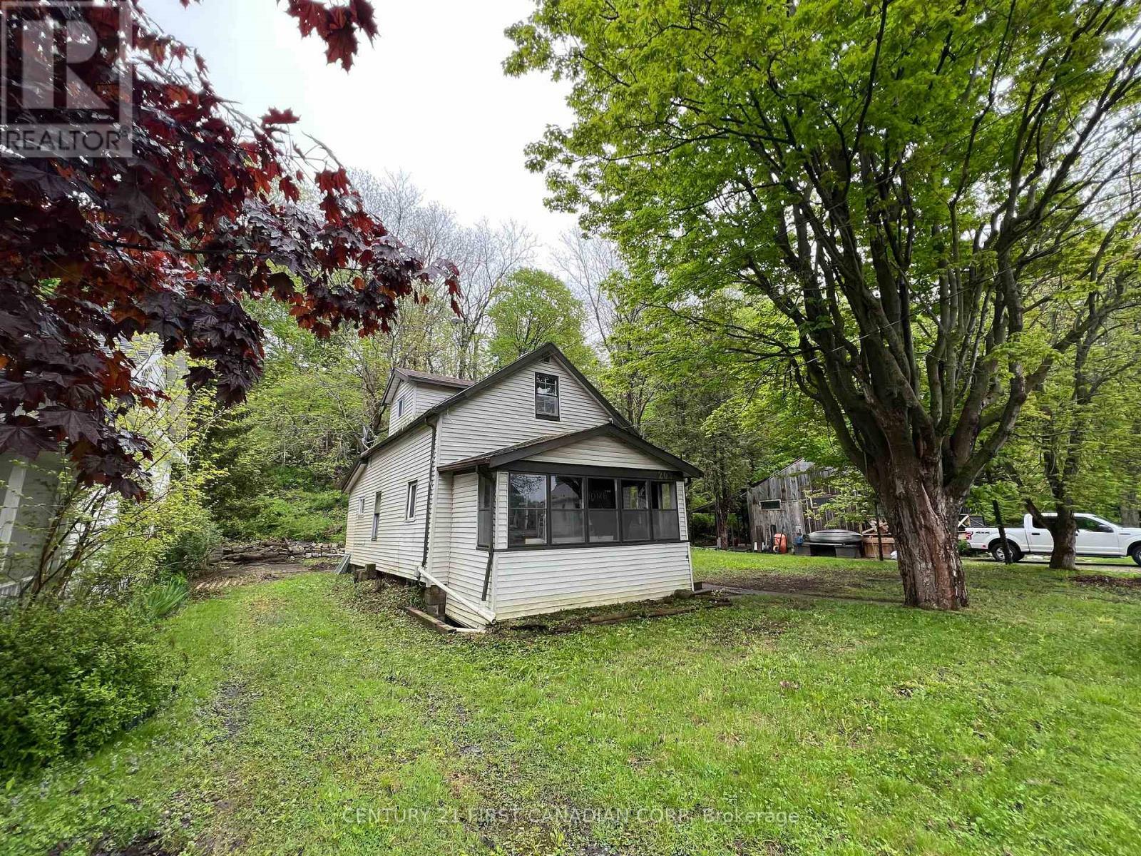 205 Orchard Street  Central Elgin (Port Stanley) ON N5L 1C4 photo