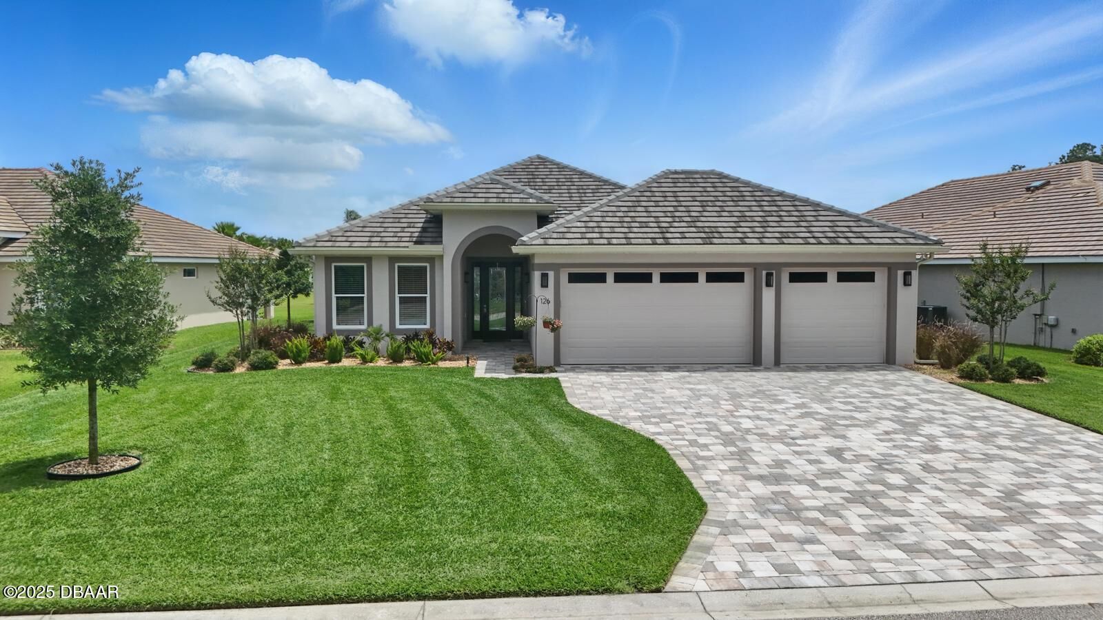 Property Photo: 126 Briargate Look FL 32174