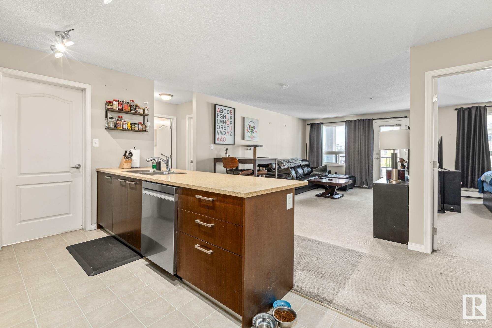 Property Photo: 7343 South Terwillegar Drive NW 2301 AB T6R 0M2