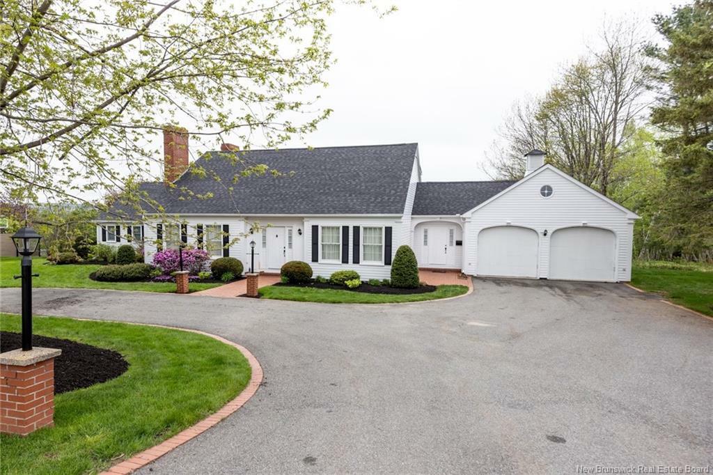 Photo de la propriété: 505 Golf Club Road NB E3B 5Z5