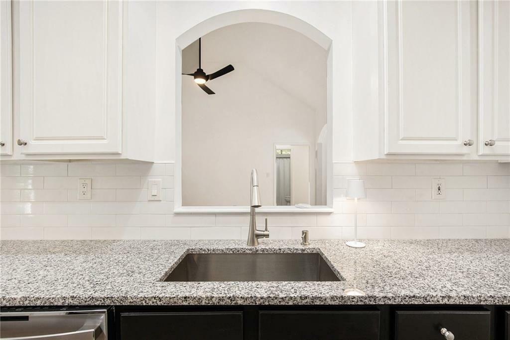 Property Photo: 6788 Oakhurst Court Court GA 30134