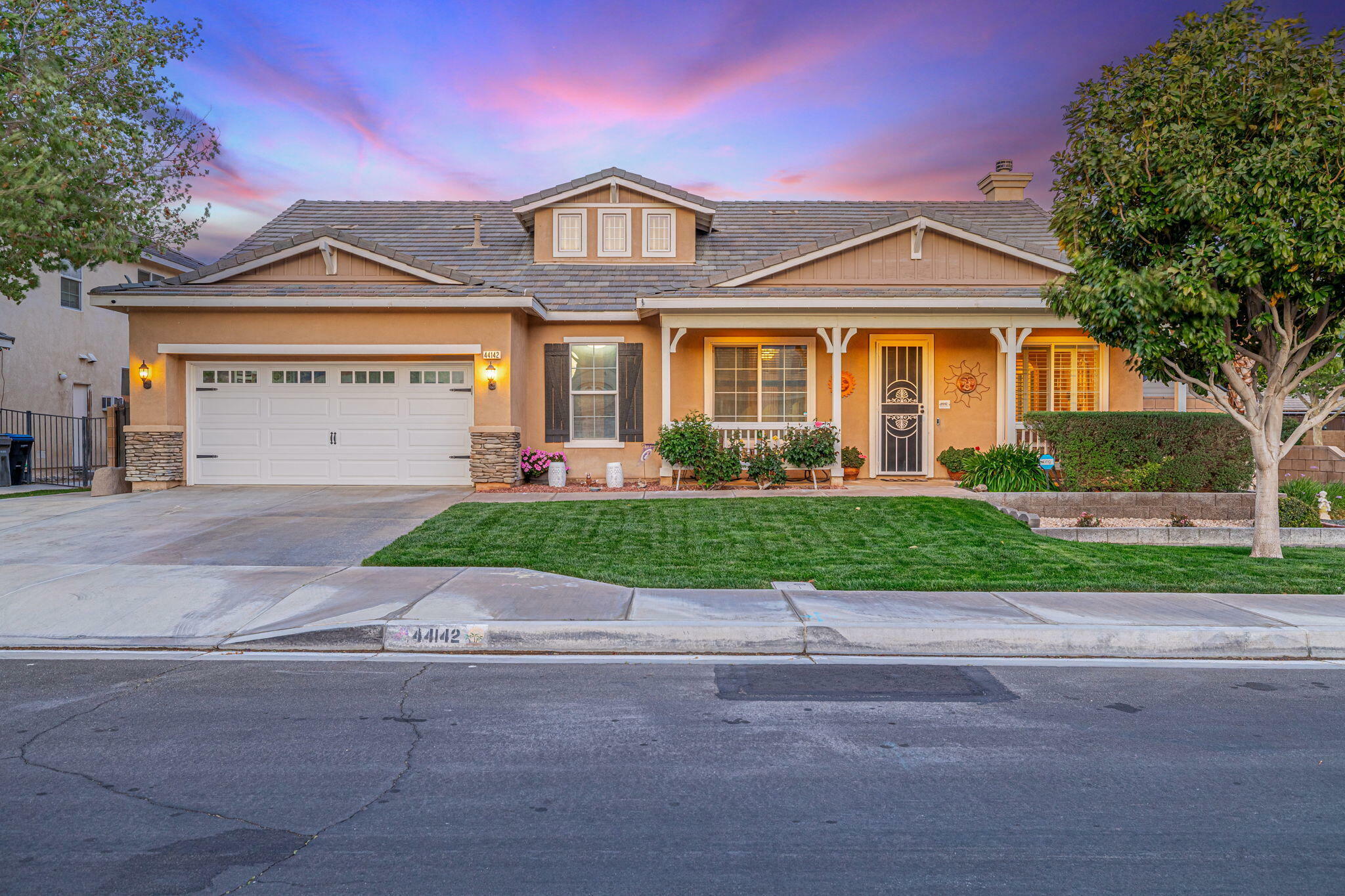Property Photo: 44142 W 48th Street CA 93536