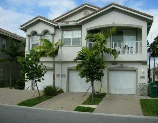 Property Photo: 3261 Laurel Ridge Cir FL 33404