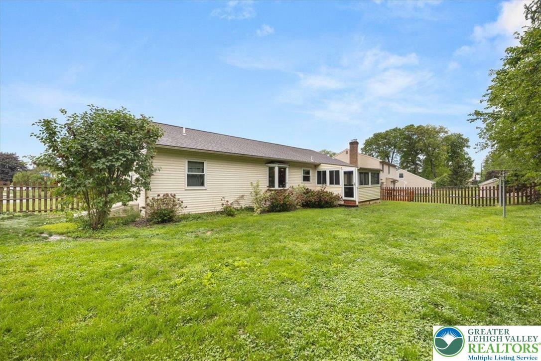 Property Photo: 3789 Redwood Court PA 18020