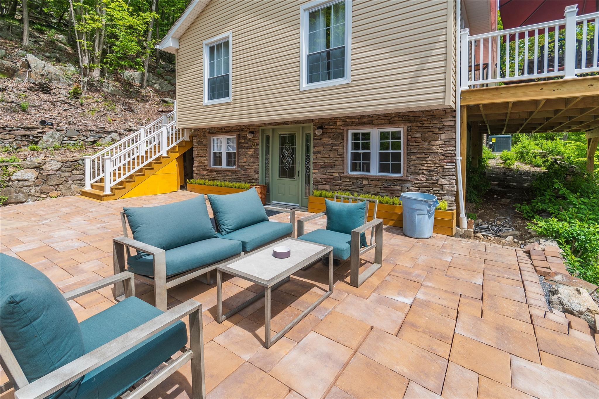 Property Photo:  71 Deer Trail N  NY 10925 