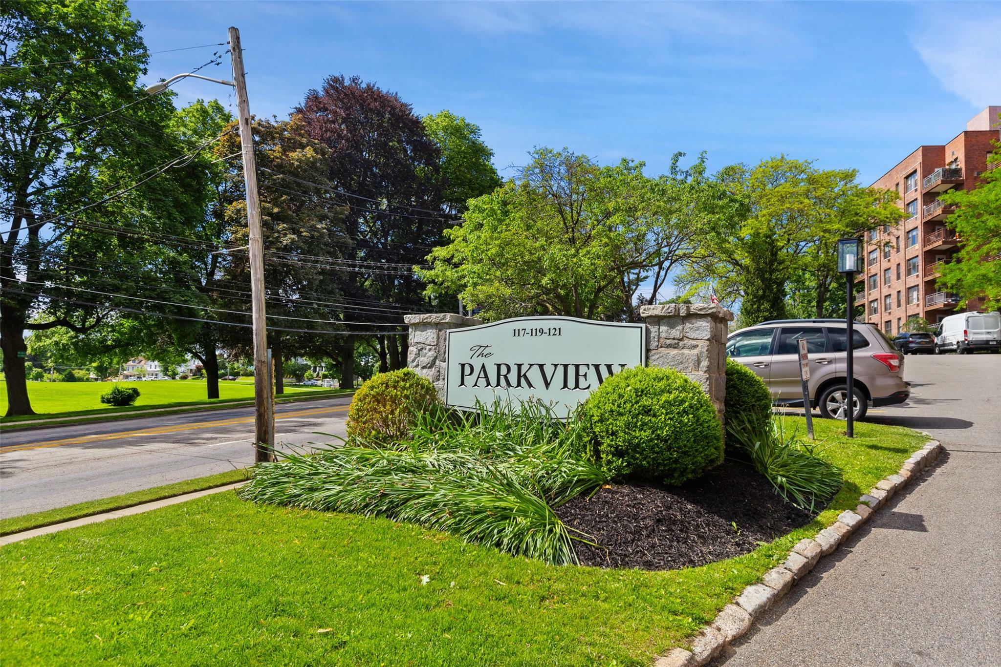 Property Photo: 121 S Highland Avenue 4B NY 10562