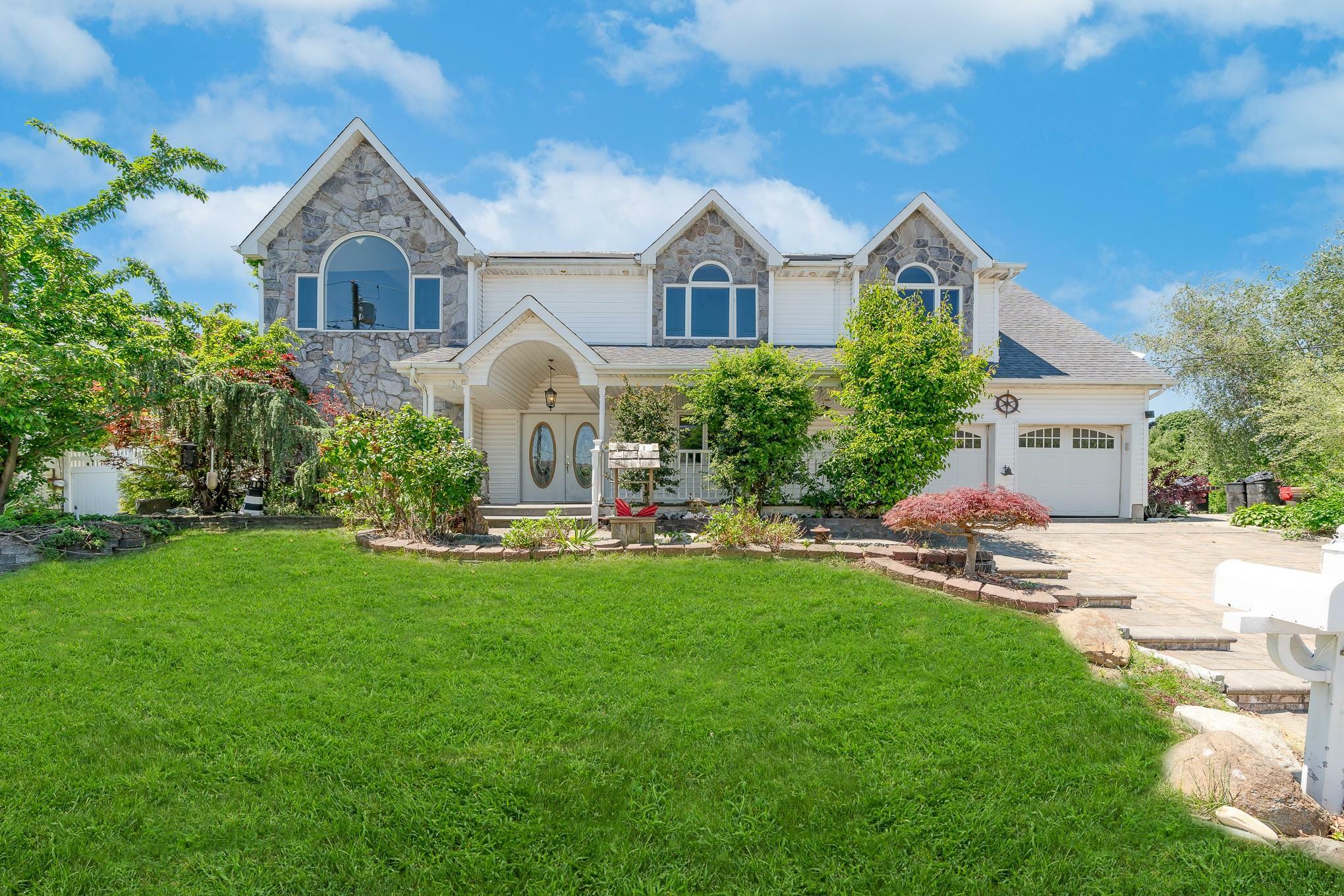 2874 Shore Road  Seaford NY 11783 photo