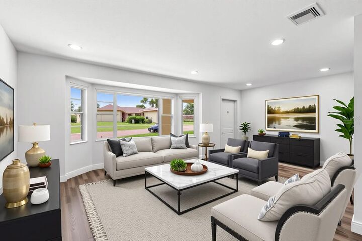 Property Photo: 611 Lakespur Ln FL 32714