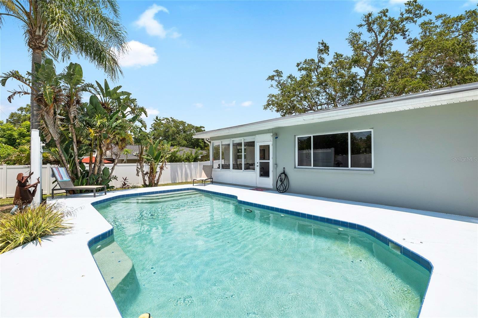 Property Photo: 1530 Picardy Circle FL 33755