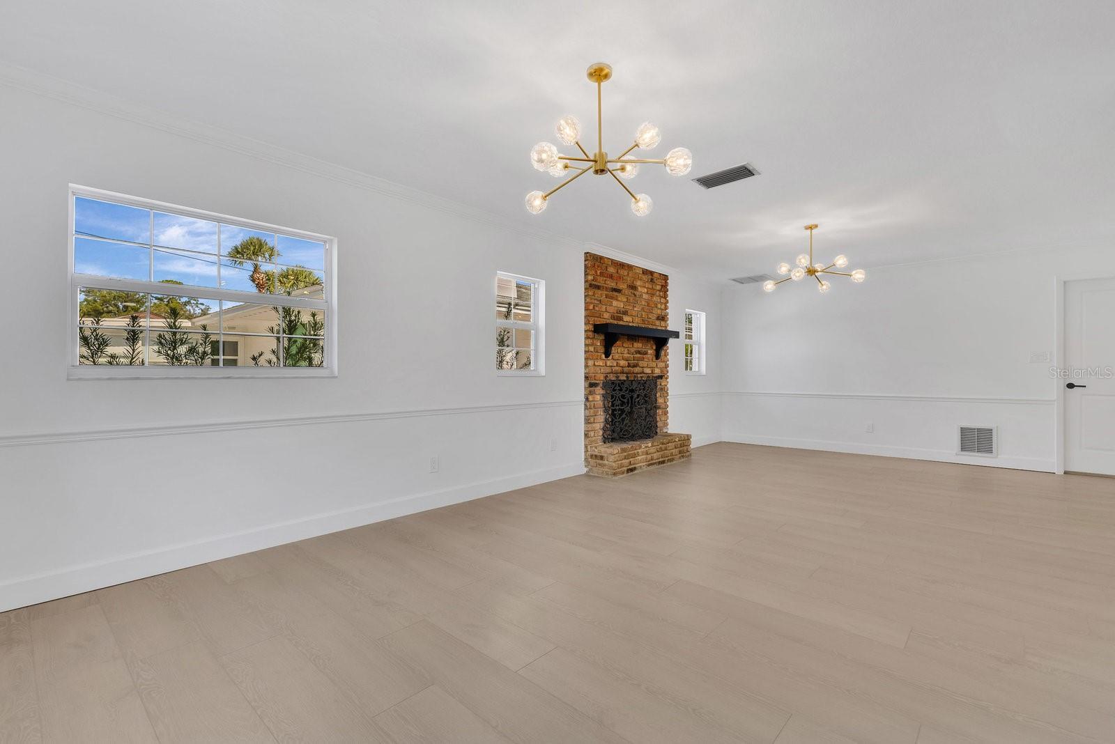 Property Photo:  2460 Worthington Road  FL 32751 