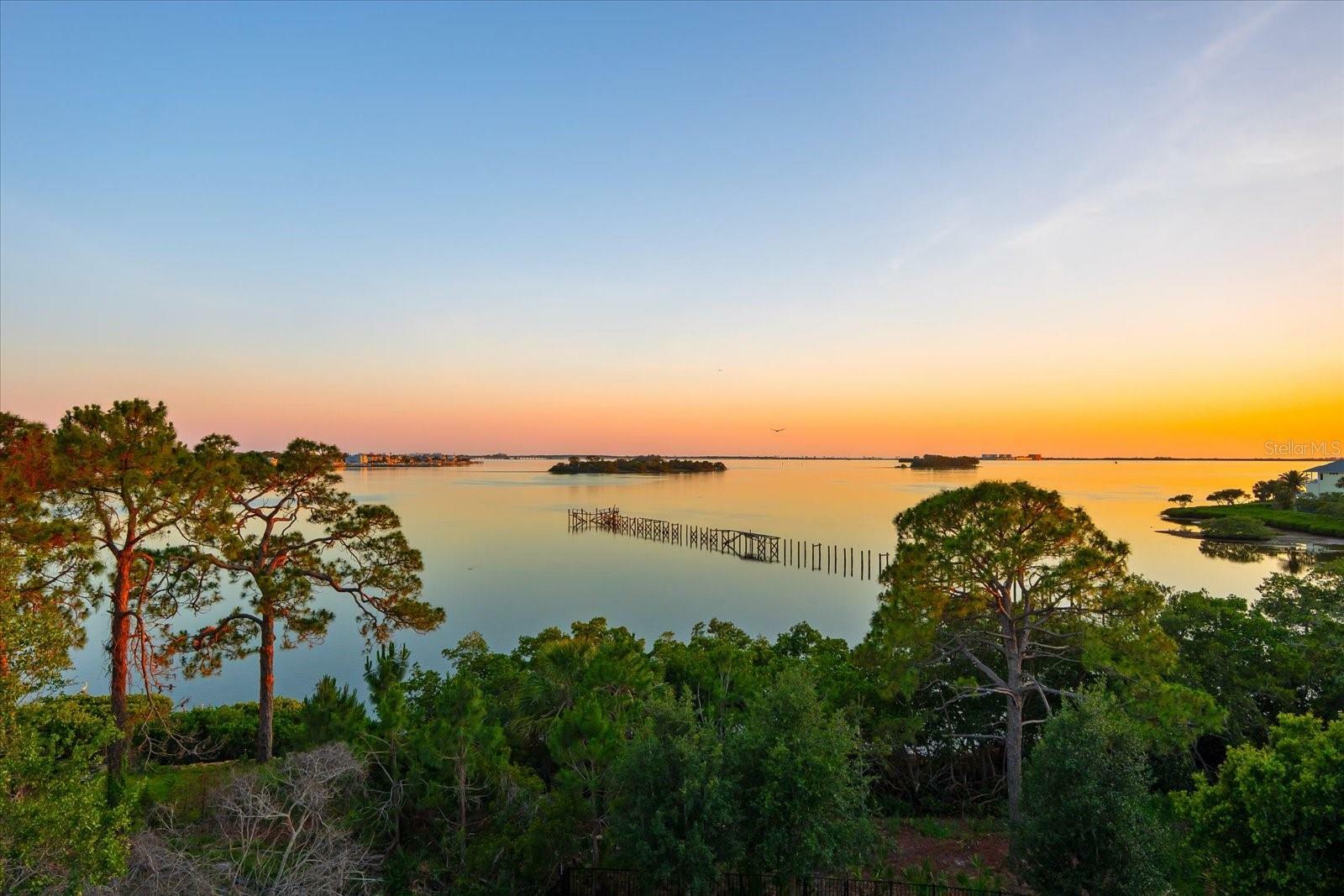 Property Photo: 885 Seaview Circle 20 FL 34681
