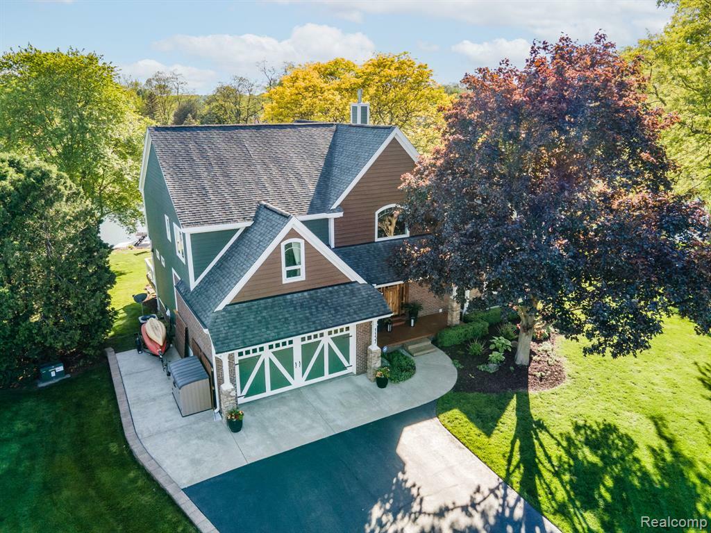 1157 Arbroak Court  Lake Orion MI 48362 2580 photo