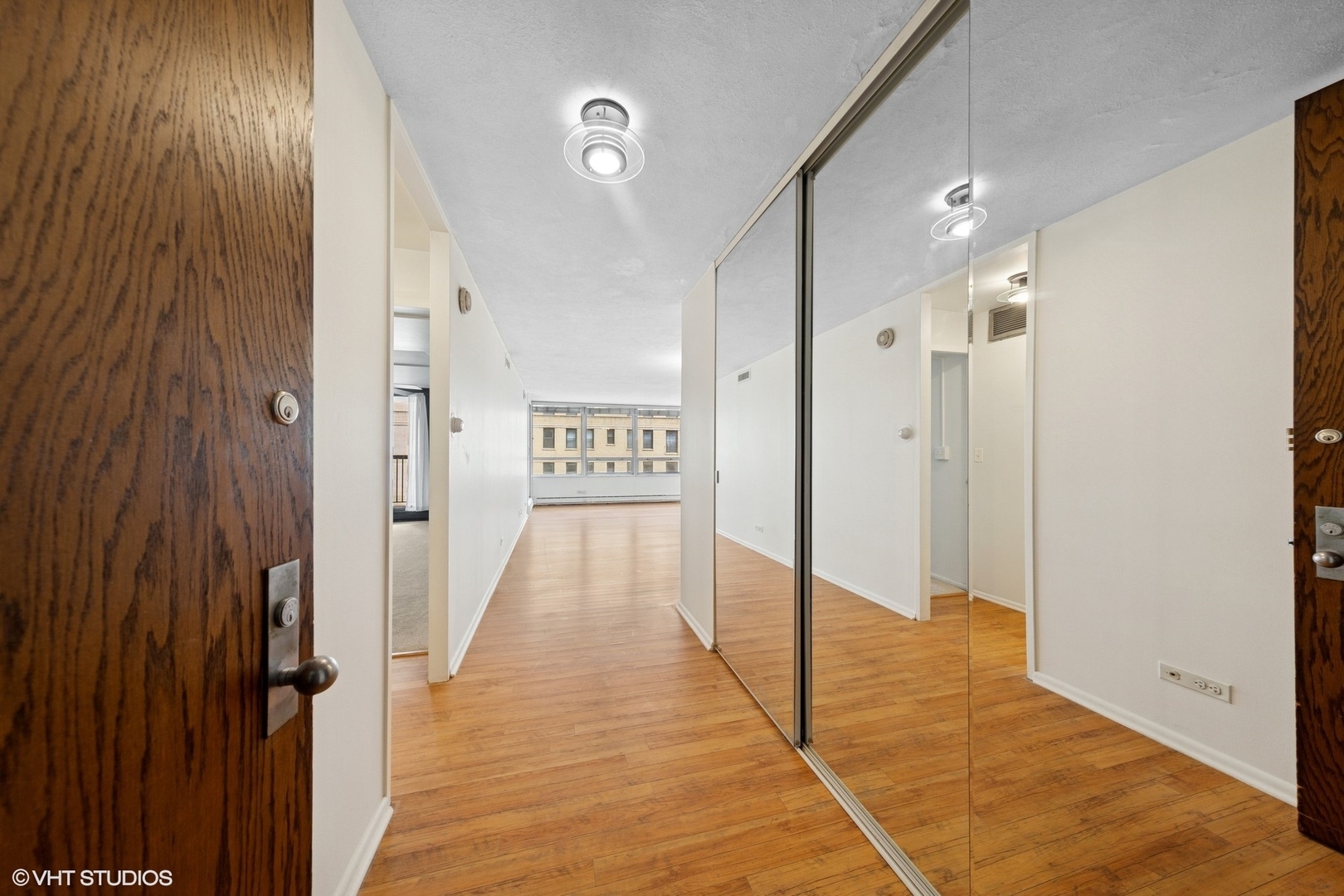 Property Photo:  201 E Chestnut Street 14E  IL 60611 