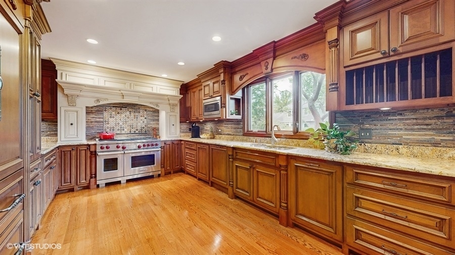 Property Photo: 2564 Brockton Circle IL 60565