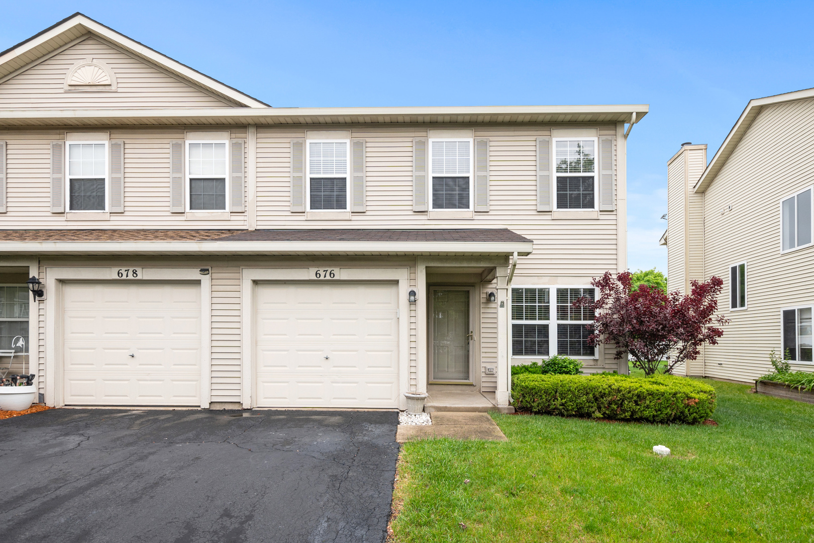 Property Photo: 676 S Shannon Drive IL 60446