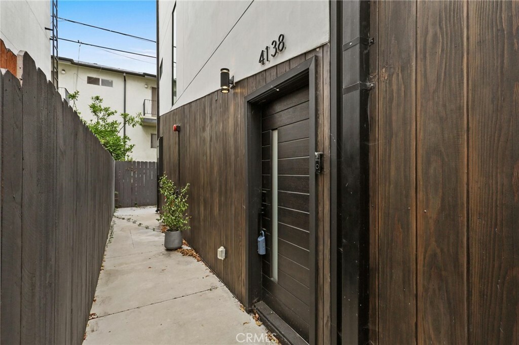 Property Photo:  4138 Normal Avenue  CA 90029 