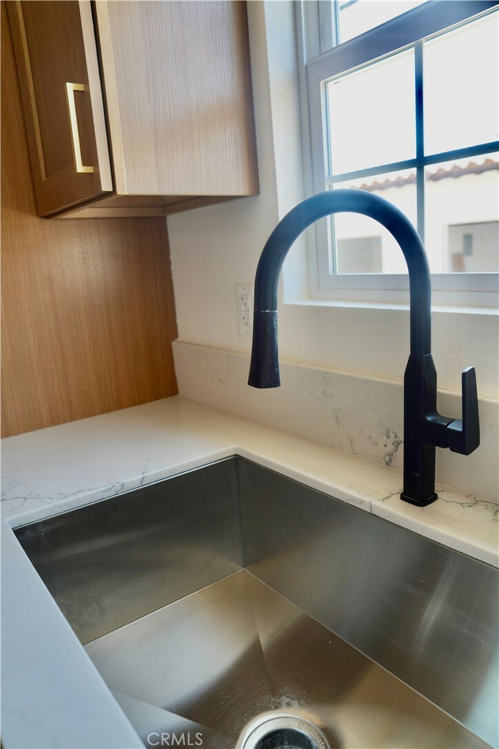 Property Photo:  6749 Pickering Avenue B  CA 90601 