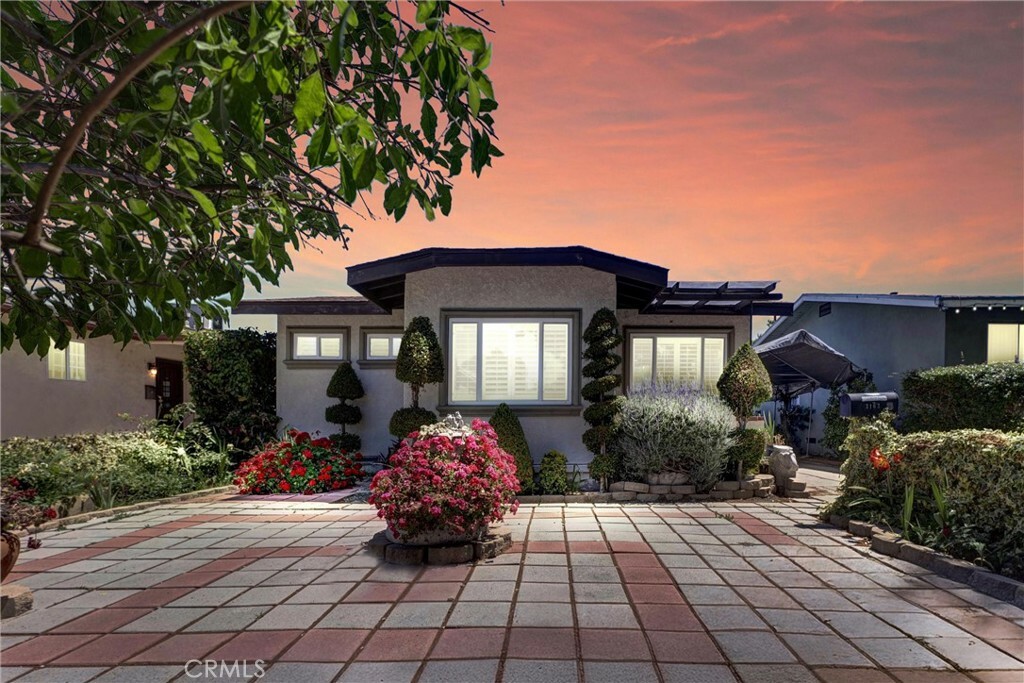3163 La Clede Avenue  Los Angeles CA 90039 photo