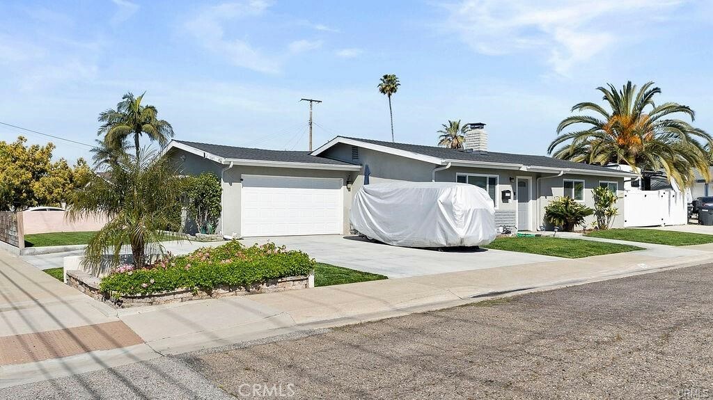 Property Photo:  1045 W Sycamore Avenue  CA 92868 