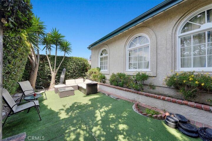 Property Photo: 6459 Lexington Avenue CA 90038