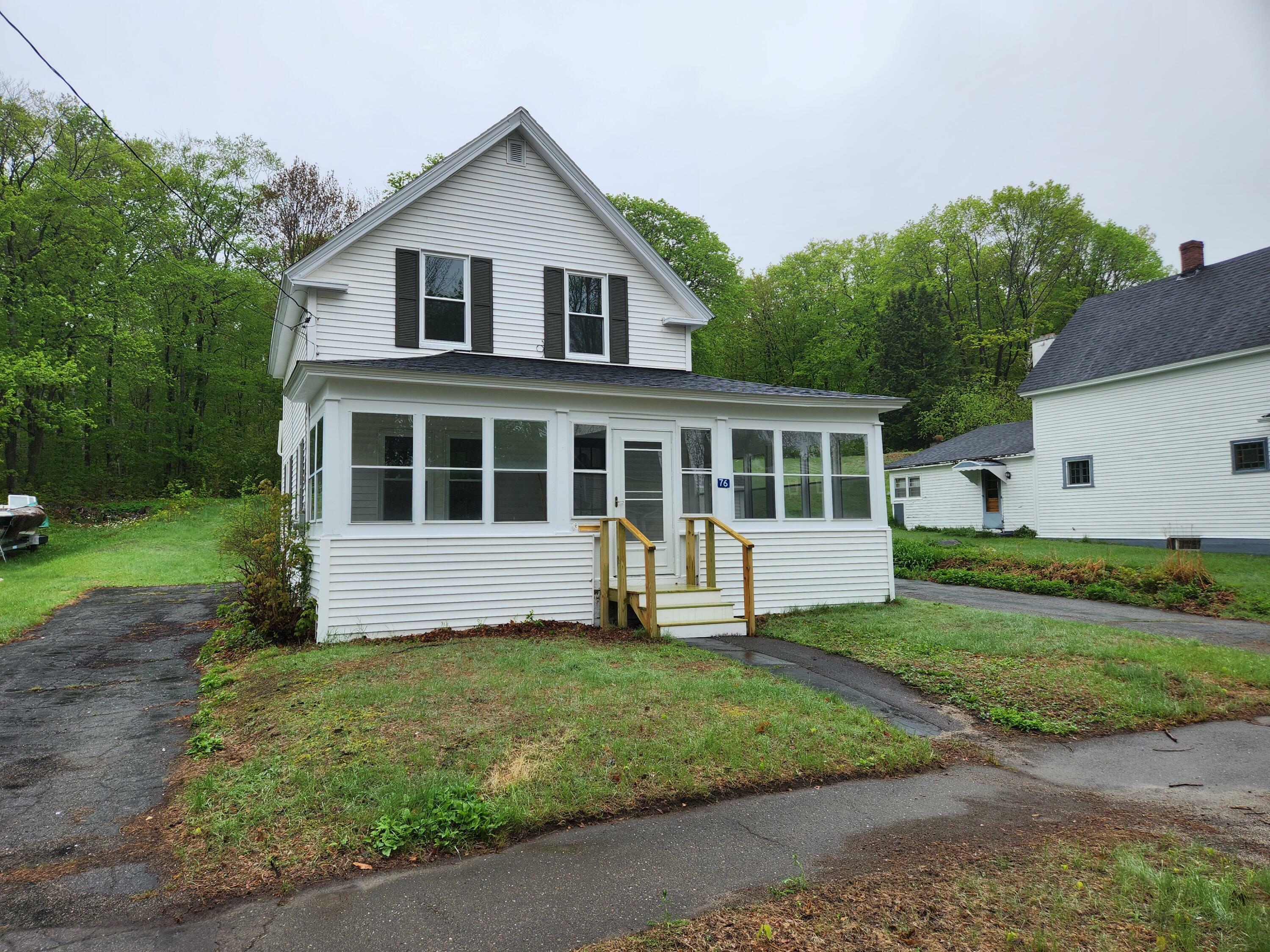 Property Photo:  76 Somerset Street  ME 04462 