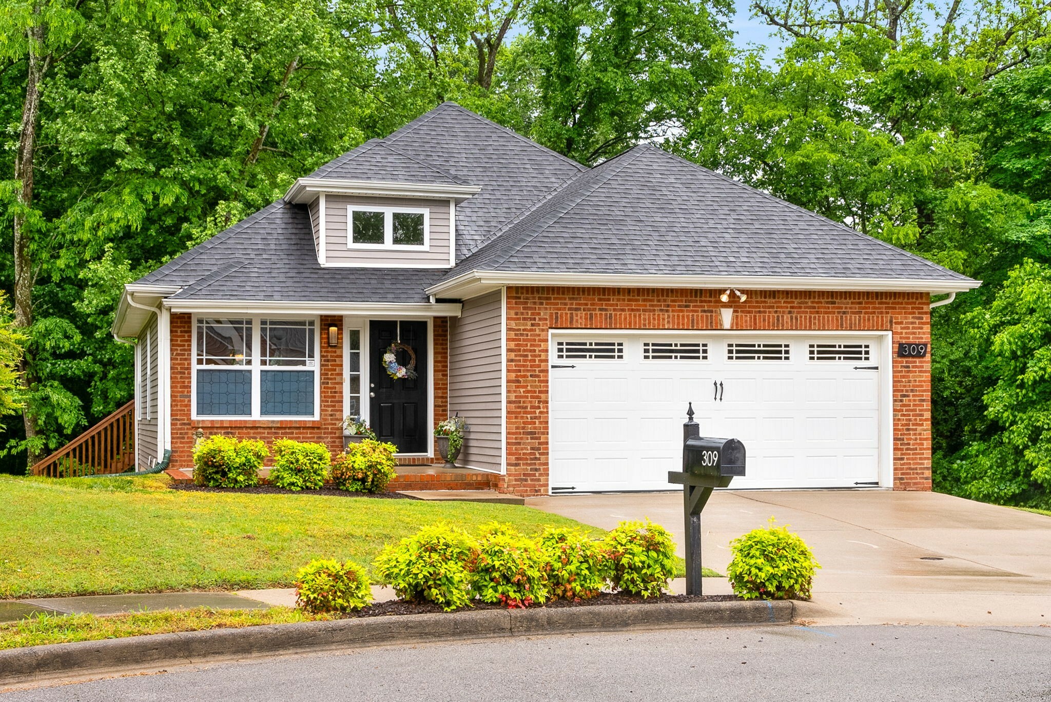 Property Photo: 309 Birdsong Trc TN 37040