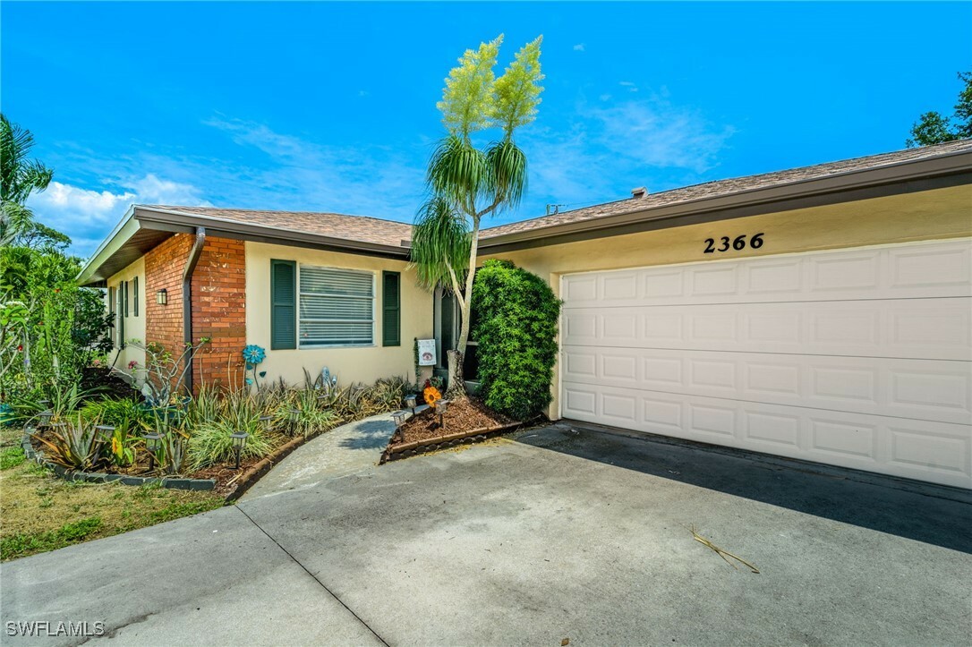 Property Photo: 2366 Flora Avenue FL 33907