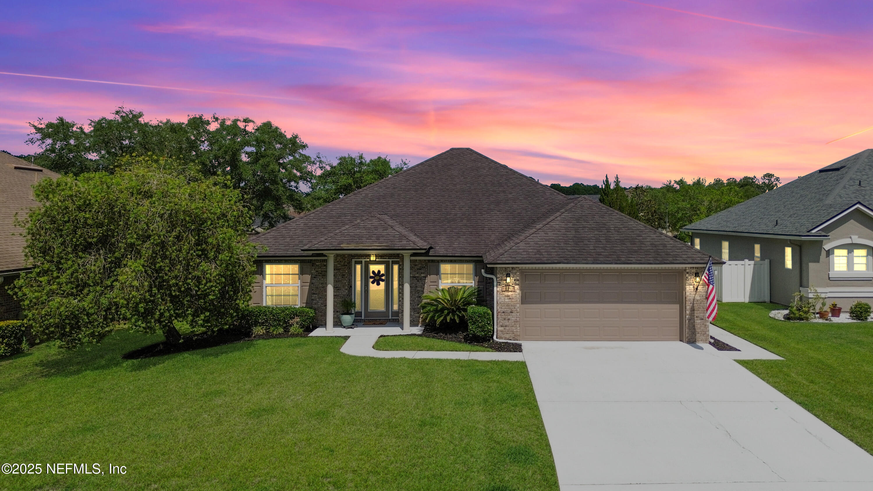 Property Photo: 2020 Spring Meadows Court FL 32092