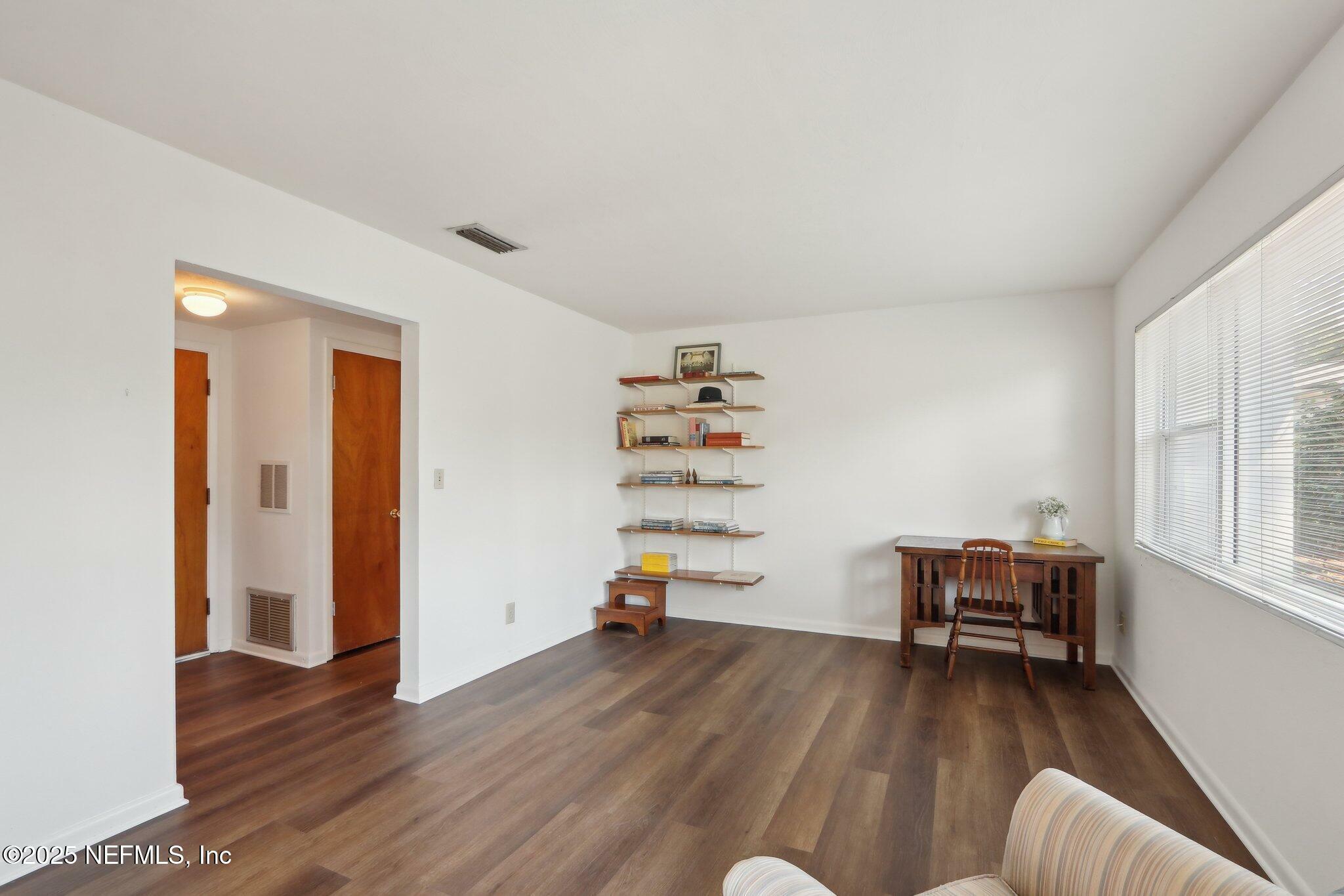 Property Photo: 3831 Rogero Road FL 32277