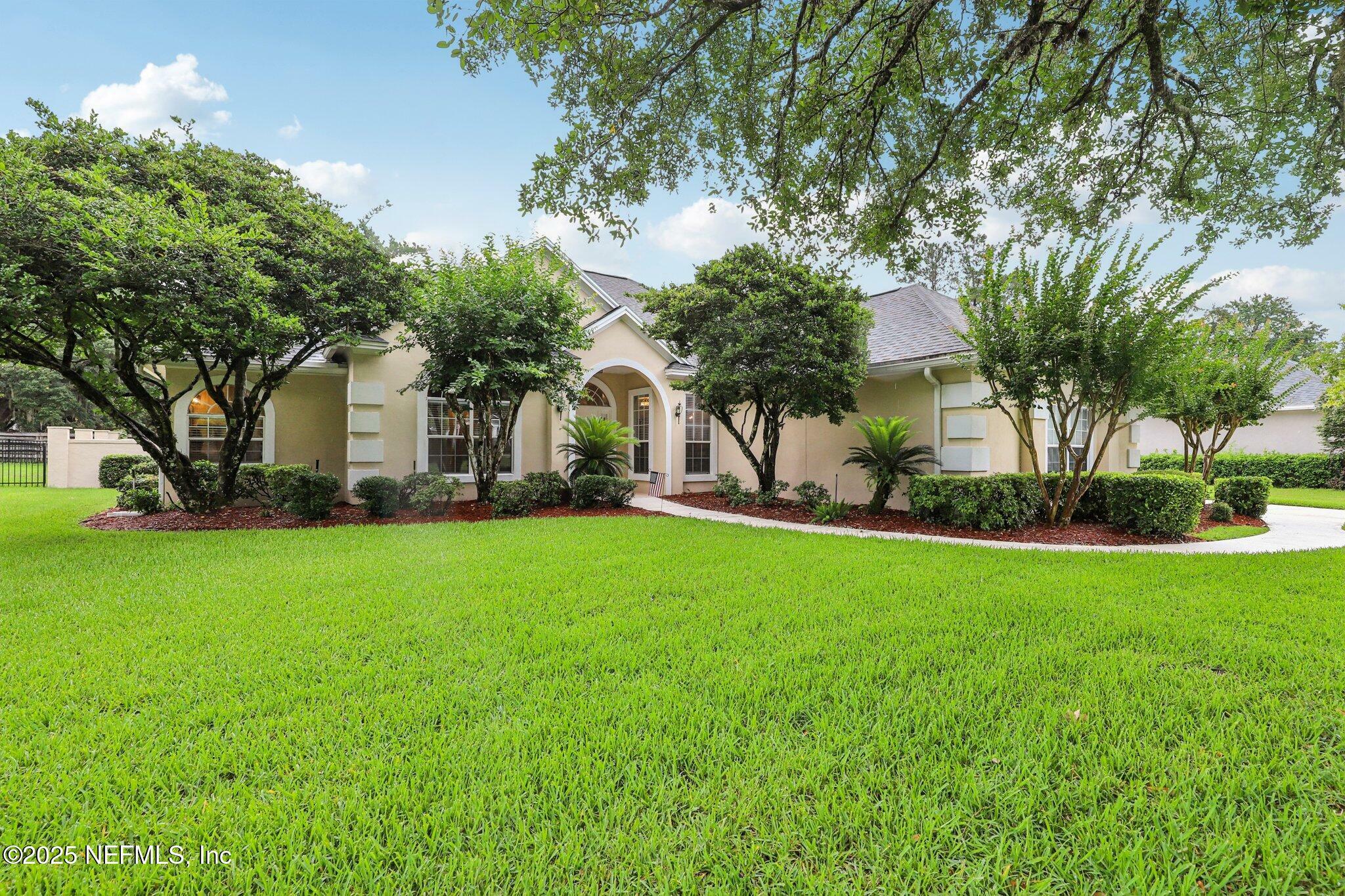 Property Photo: 641 Thornwood Lane FL 32073