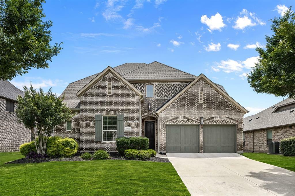 Property Photo: 1020 Highpoint Way TX 76262