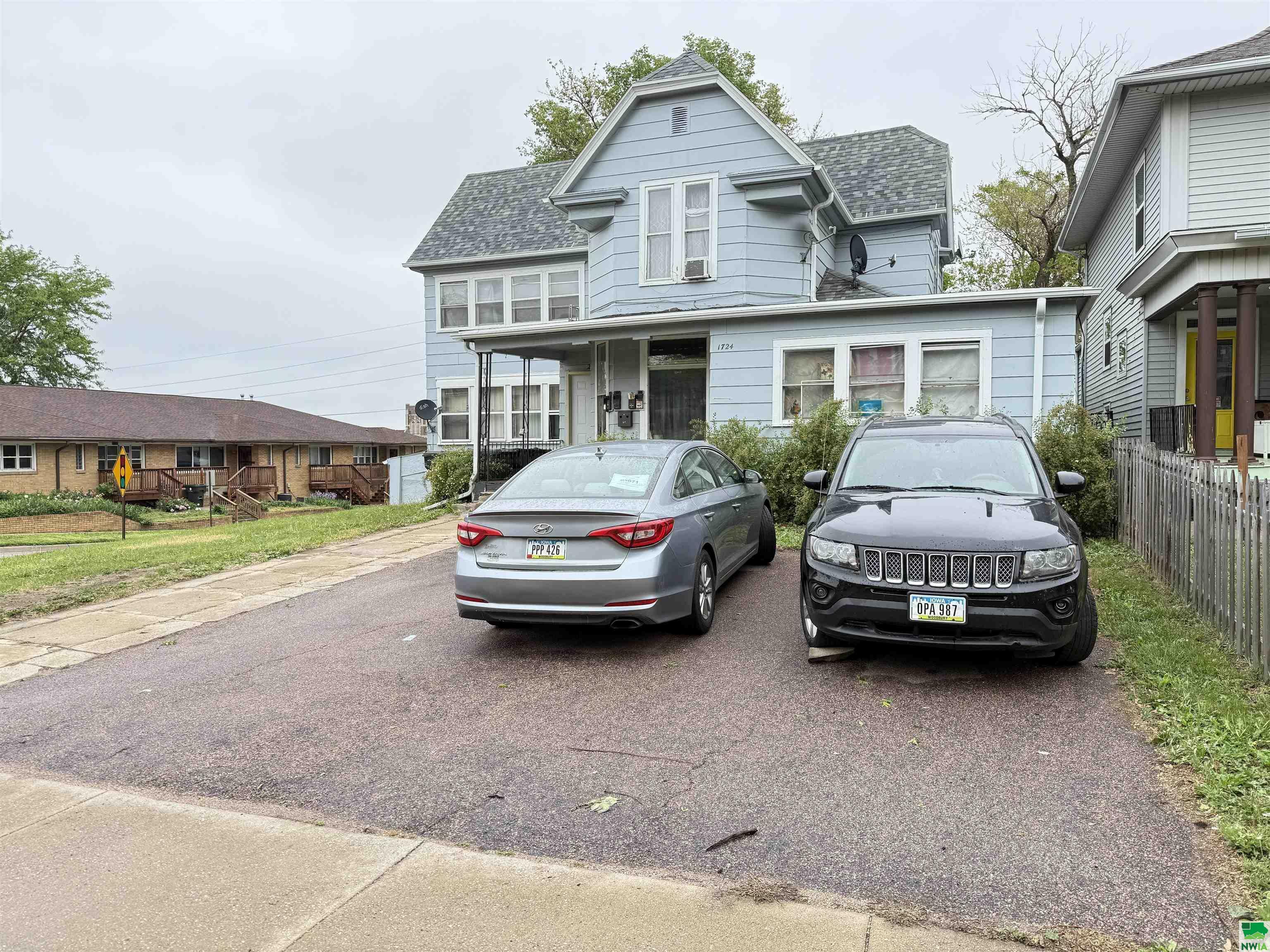 Property Photo: 1724 Douglas St IA 51105