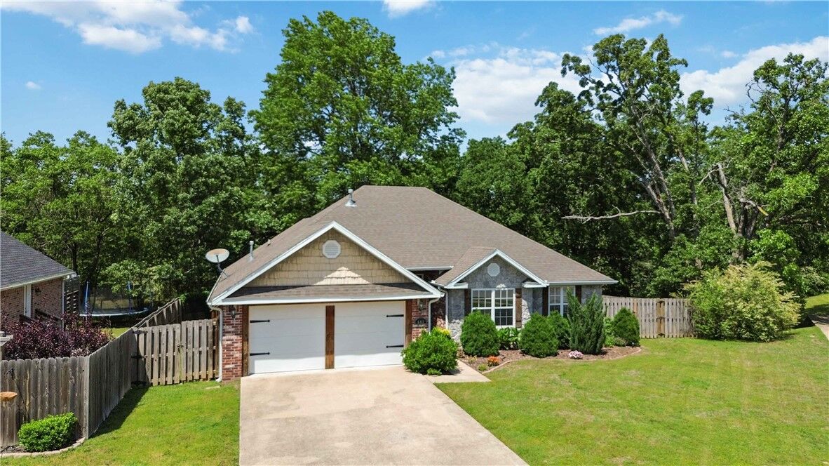 Property Photo:  603 Highland Court  AR 72761 