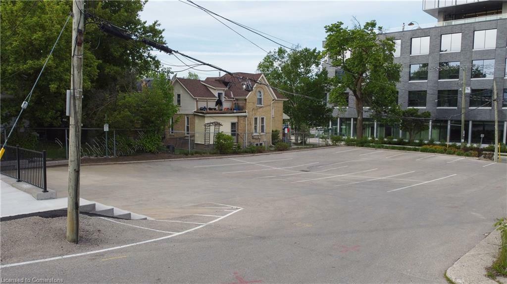 Property Photo: 19-21 Moore Avenue ON N2H 3R7