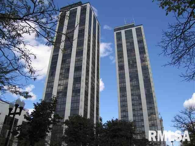 Property Photo: 125 SW Jefferson Avenue W11a(W) IL 61602