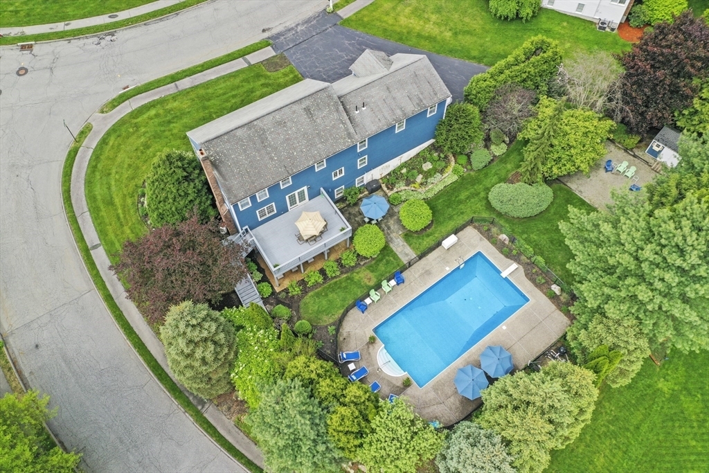 Property Photo:  19 Wachusett Circle  MA 01545 