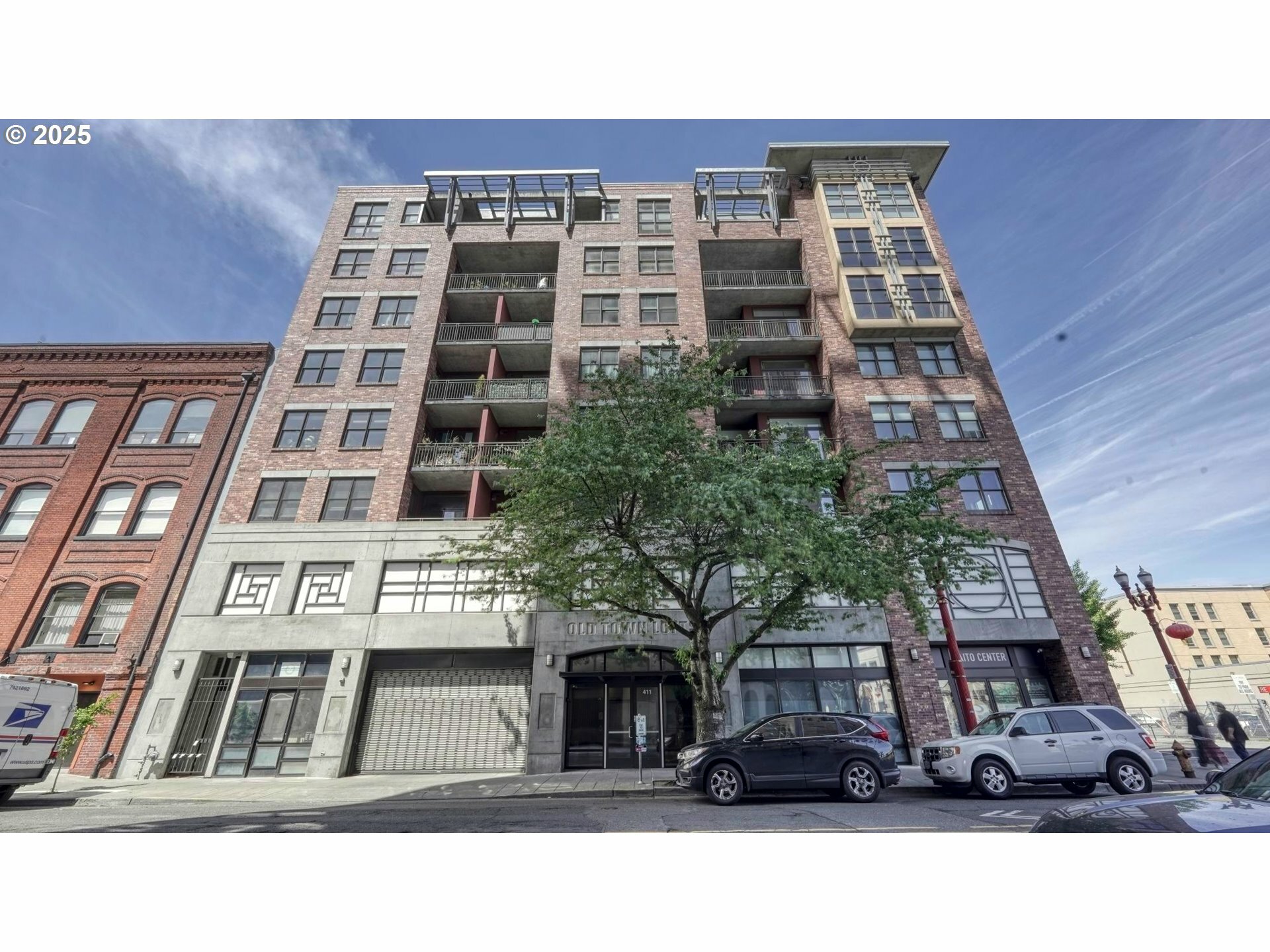 Property Photo: 411 NW Flanders St 607 OR 97209