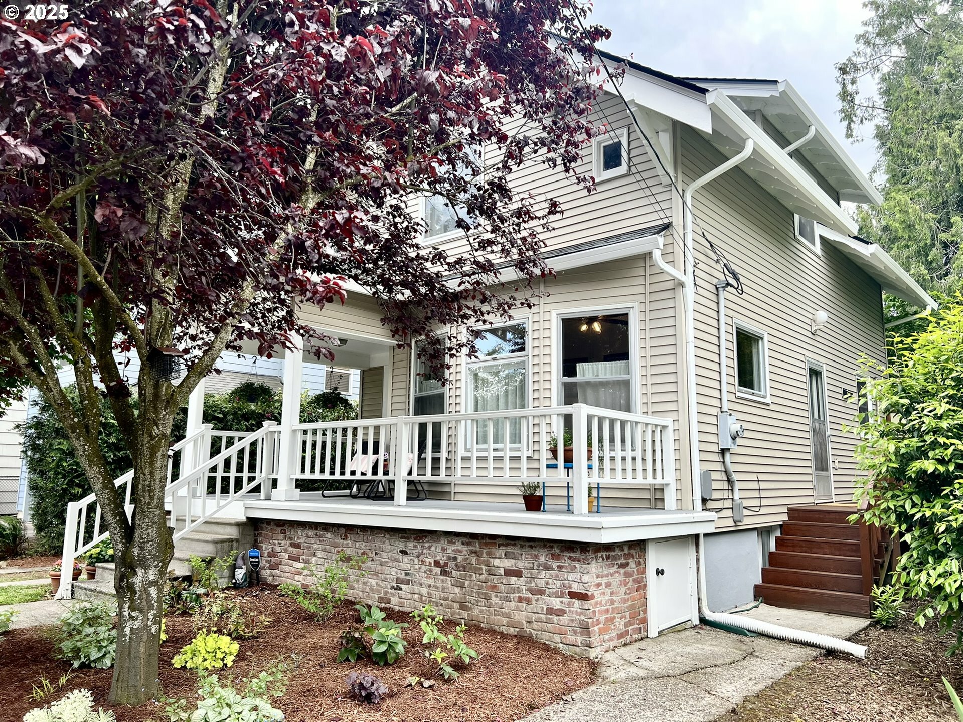 Property Photo: 119 NE 79th Ave OR 97213