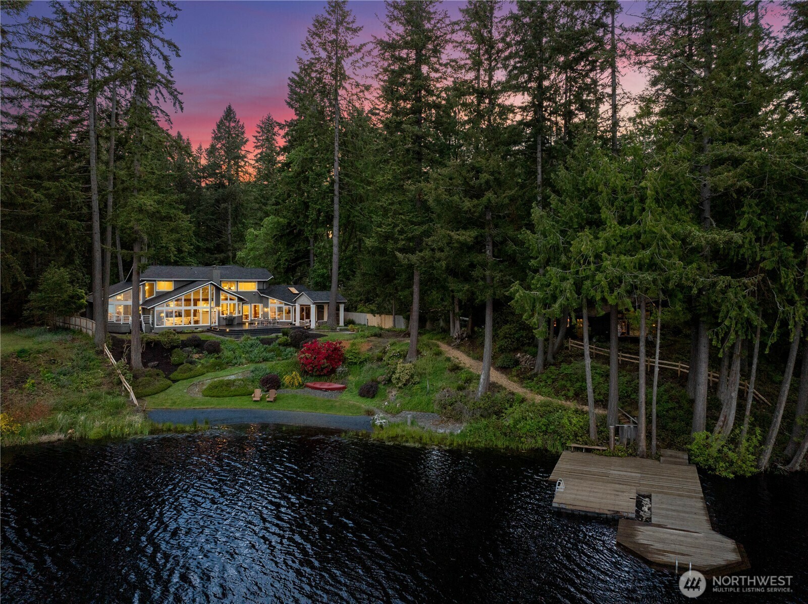 Property Photo: 1916 W Beaver Lake Drive SE WA 98075