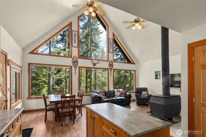 Property Photo: 760 Rodeo Road WA 98922