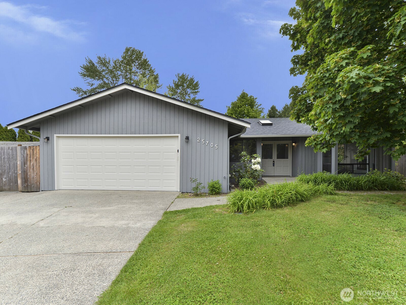 Property Photo: 25705 117th Place SE WA 98030