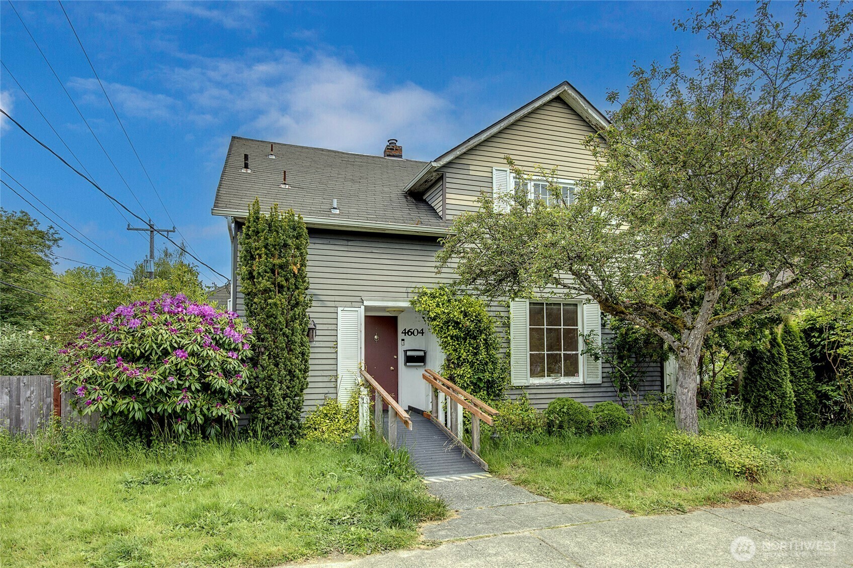Property Photo: 4604 SW Lander Street WA 98116